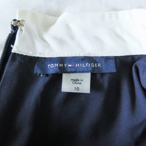 Tommy Hilfiger plaid dress with white collar - Picture 5 of 5